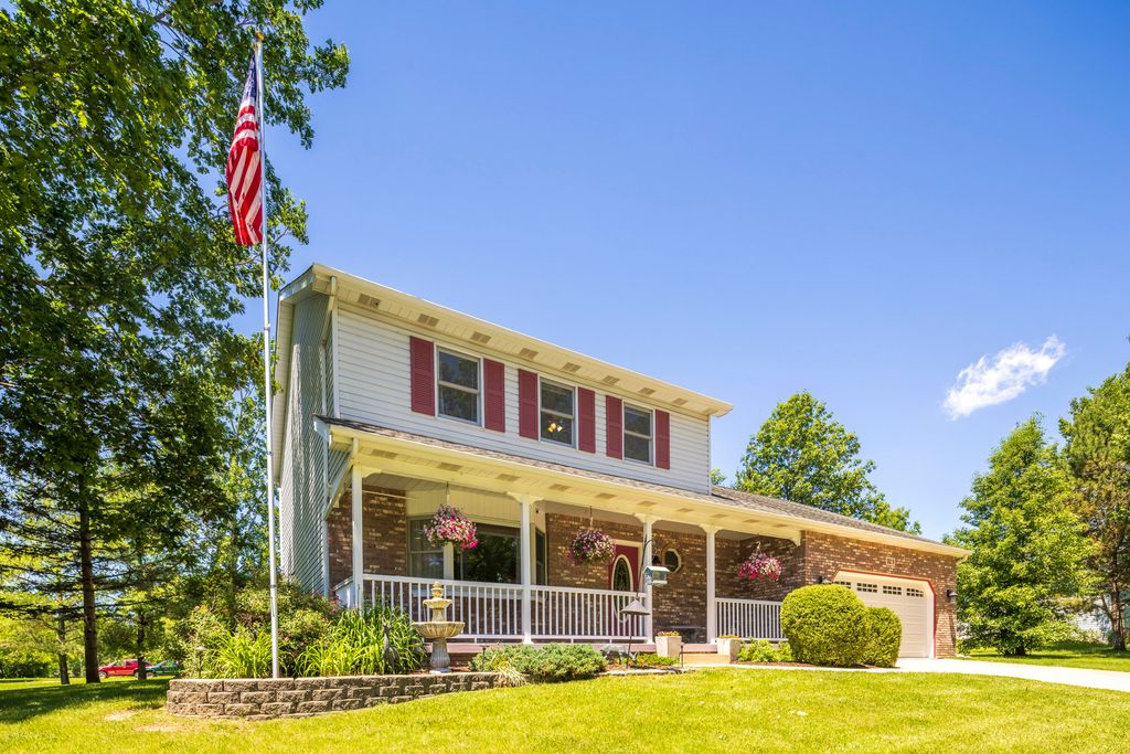 552 N 250 W, Valparaiso, IN 46385