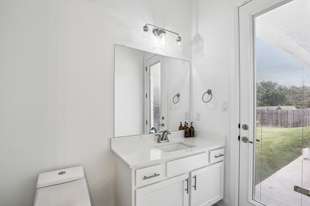 515 W Laureland Road, Dallas, TX 75232
