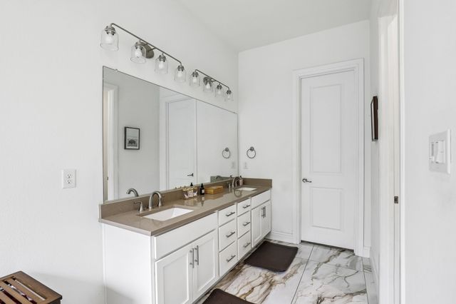 515 W Laureland Road, Dallas, TX 75232