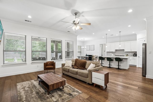 515 W Laureland Road, Dallas, TX 75232