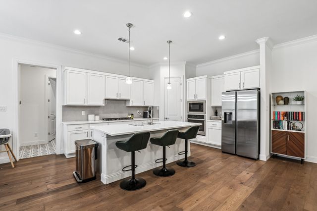 515 W Laureland Road, Dallas, TX 75232