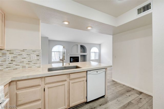 7950 West Flamingo Road 2168, Las Vegas, NV 89147