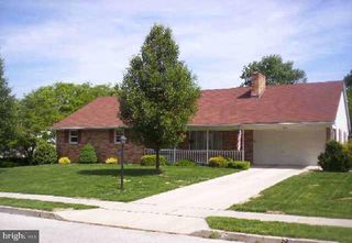 224 DEGUY AVE, Hanover, PA 17331
