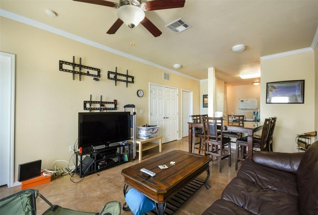 910 W 25th ST 503, Austin, TX 78705