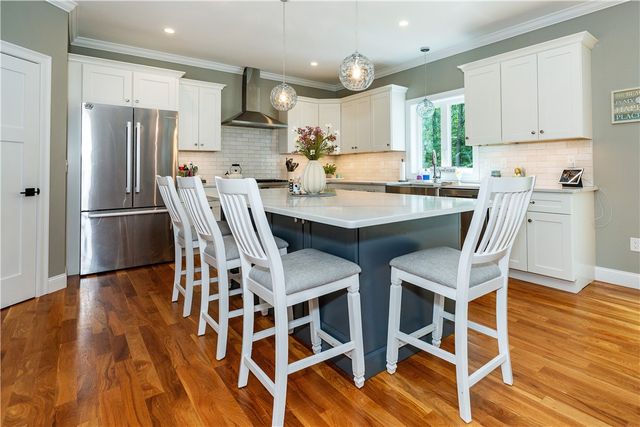 22 Saddlebrook Drive, Warwick, RI 02818
