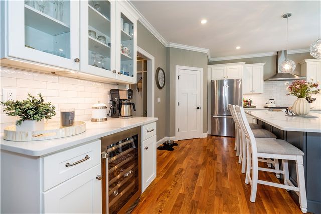 22 Saddlebrook Drive, Warwick, RI 02818