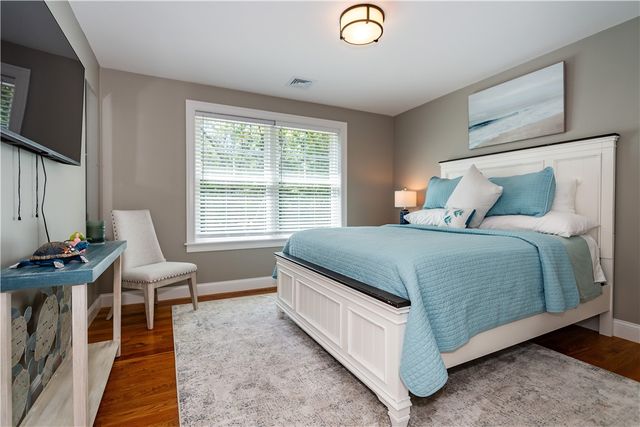 22 Saddlebrook Drive, Warwick, RI 02818