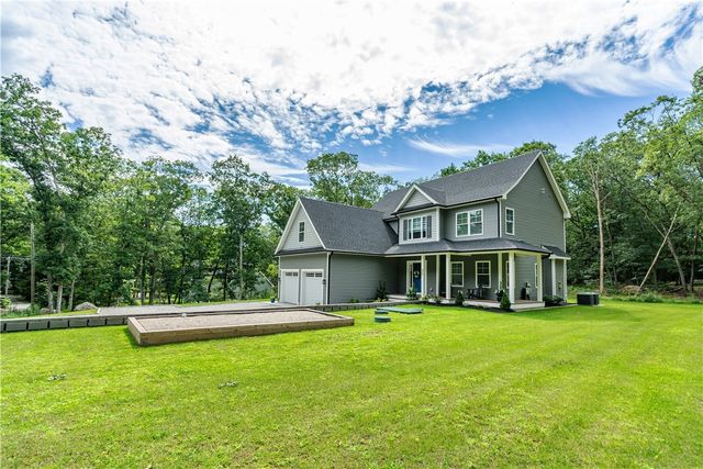 22 Saddlebrook Drive, Warwick, RI 02818