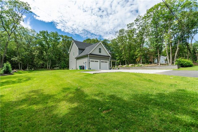 22 Saddlebrook Drive, Warwick, RI 02818