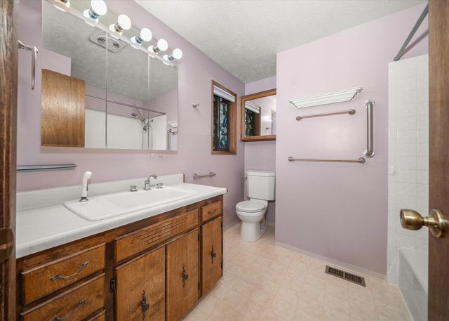5209 W Myrtlewood Ct, Spokane, WA 99208