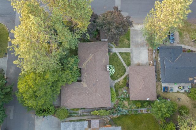 5209 W Myrtlewood Ct, Spokane, WA 99208
