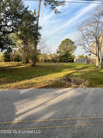 205 Livingston Drive, Pass Christian, MS 39571