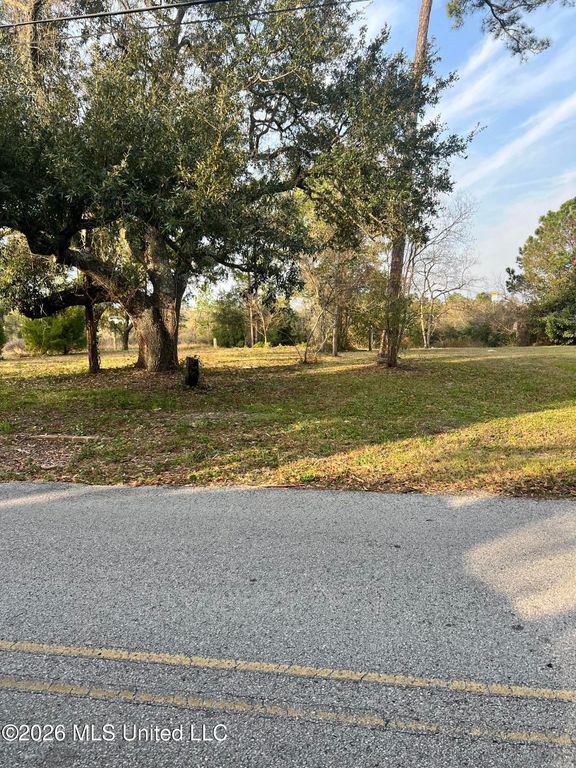 205 Livingston Drive, Pass Christian, MS 39571