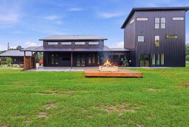 2743 Bobville Rd, Montgomery, TX 77316