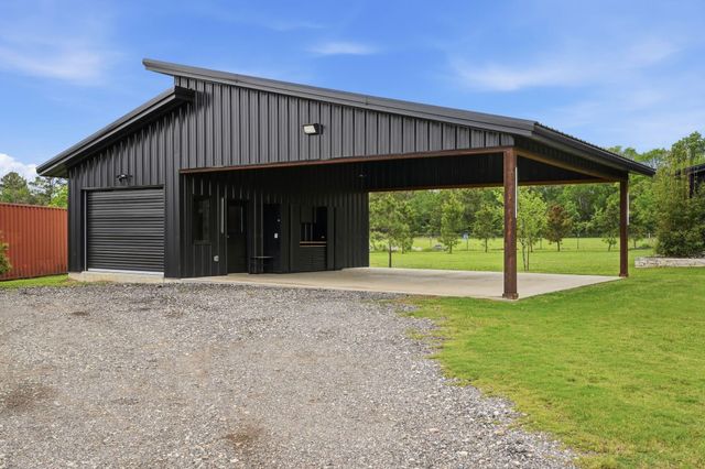 2743 Bobville Rd, Montgomery, TX 77316