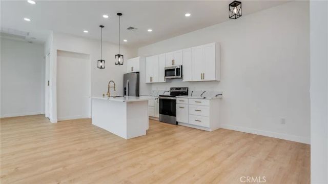 1822 Pomona Ave B, Costa Mesa, CA 92627