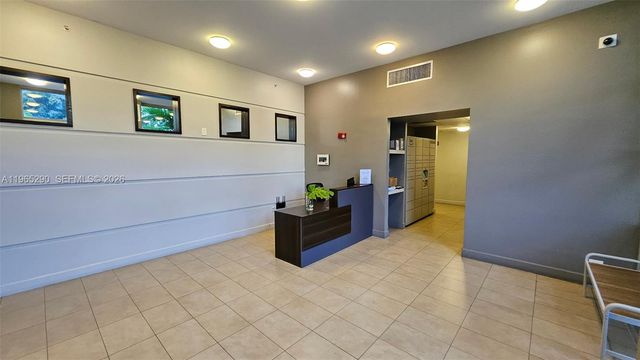 36 NW 6th Ave 708, Miami, FL 33128