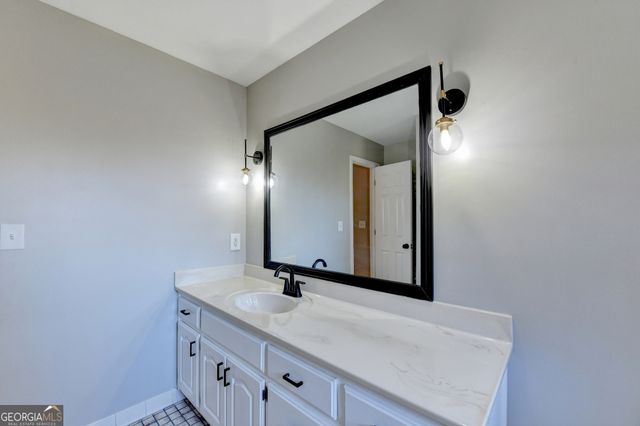 590 Manning Gin Road, Monroe, GA 30656