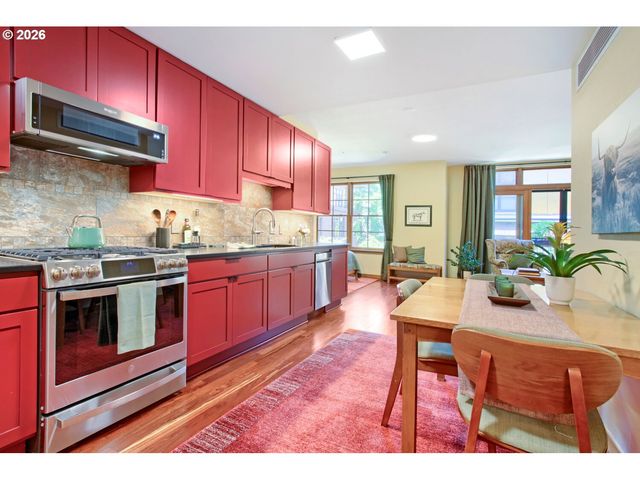 2335 Nw RALEIGH St A315, Portland, OR 97210