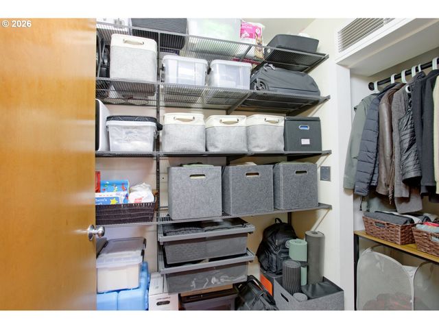 2335 Nw RALEIGH St A315, Portland, OR 97210