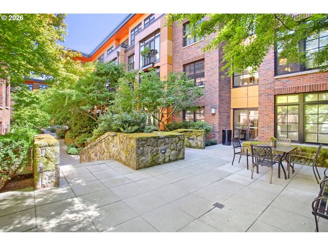 2335 Nw RALEIGH St A315, Portland, OR 97210