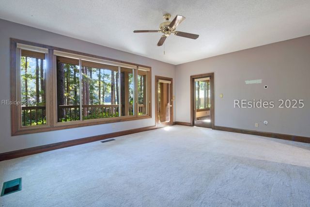 1 Royal James Dr, Hilton Head Island, SC 29926