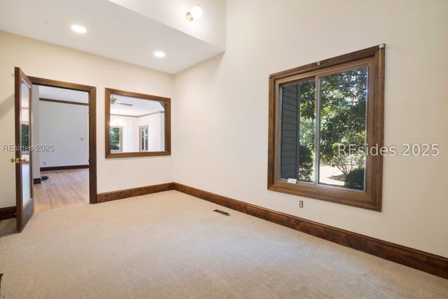 1 Royal James Dr, Hilton Head Island, SC 29926