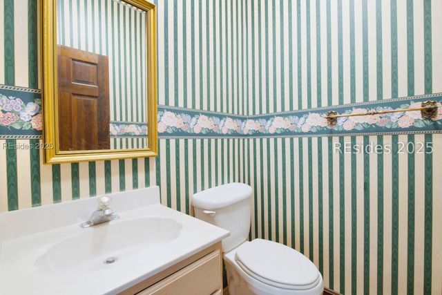 1 Royal James Dr, Hilton Head Island, SC 29926