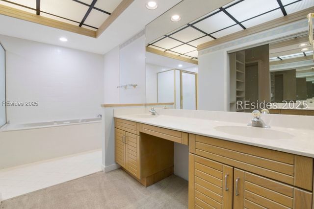 1 Royal James Dr, Hilton Head Island, SC 29926