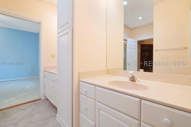 1 Royal James Dr, Hilton Head Island, SC 29926