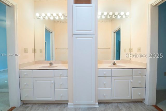 1 Royal James Dr, Hilton Head Island, SC 29926