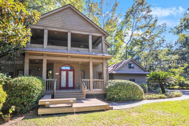 1 Royal James Dr, Hilton Head Island, SC 29926