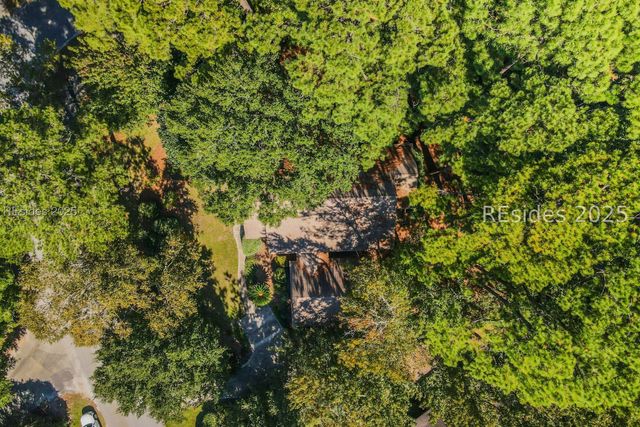 1 Royal James Dr, Hilton Head Island, SC 29926