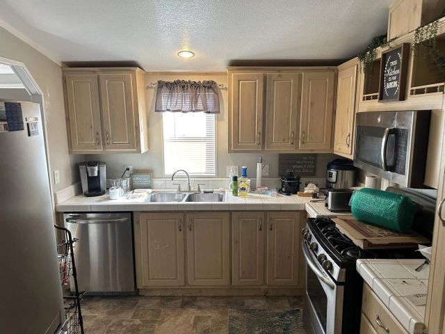 12044 Royal Rd. 76, El Cajon, CA 92021