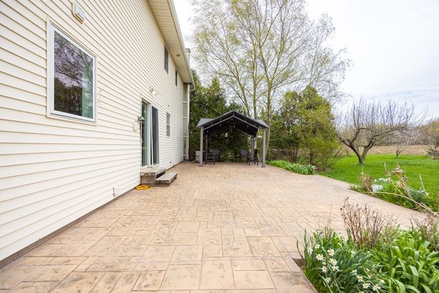 281 Dewey Street, Ogden, NY 14428