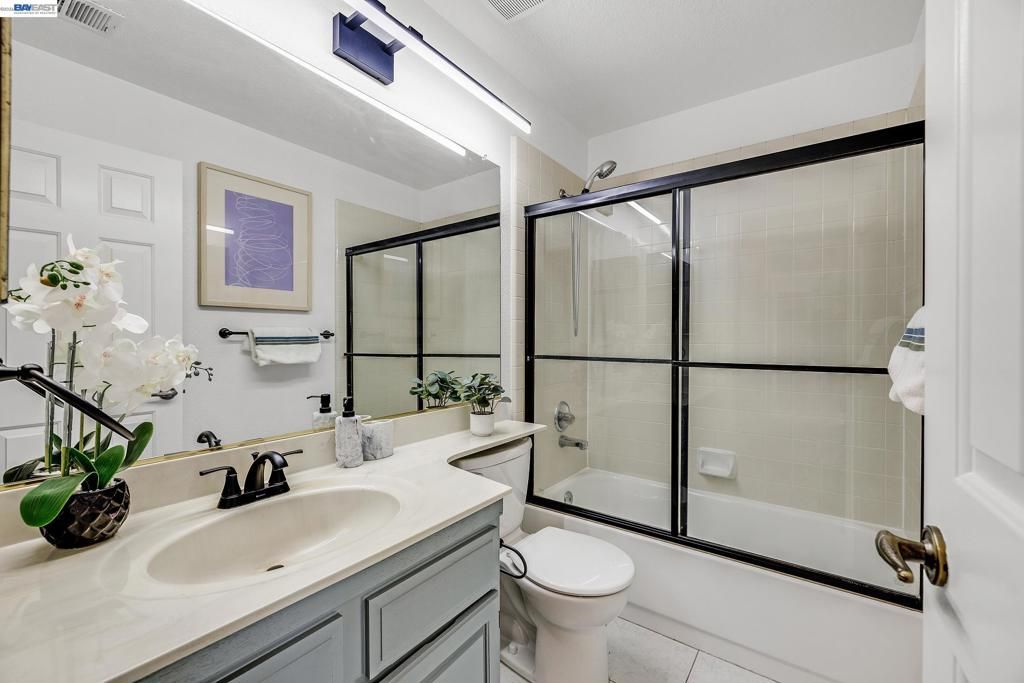 Image 10 of property listing at 5457 Giuffrida Ct, San Jose, CA 95123