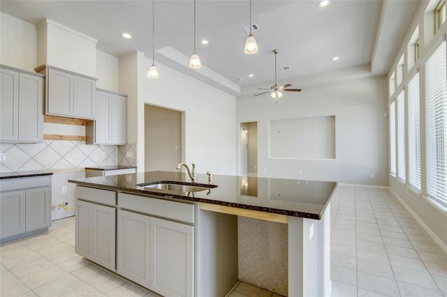 2514 Shallow Lake Lane, Iowa Colony, TX 77583