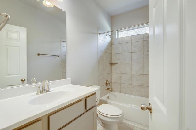 2514 Shallow Lake Lane, Iowa Colony, TX 77583