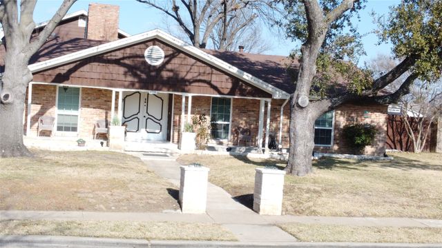 4726 Snow Drive, Mesquite, TX 75150