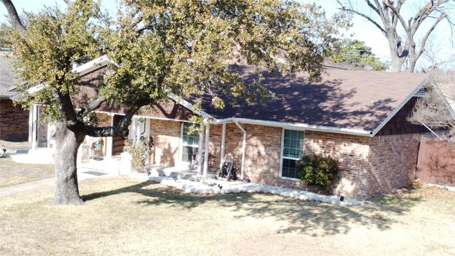 4726 Snow Drive, Mesquite, TX 75150
