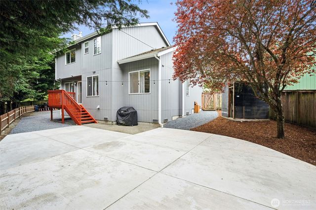 9211 64th Avenue Ct E, Puyallup, WA 98371
