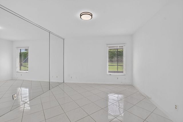 9095 Flynn Circle 6, Boca Raton, FL 33496