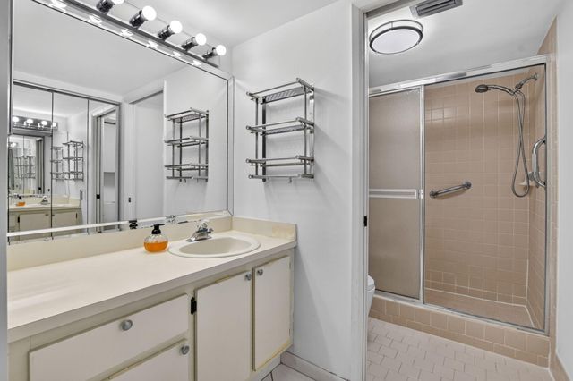 9095 Flynn Circle 6, Boca Raton, FL 33496