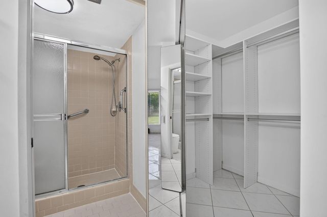 9095 Flynn Circle 6, Boca Raton, FL 33496