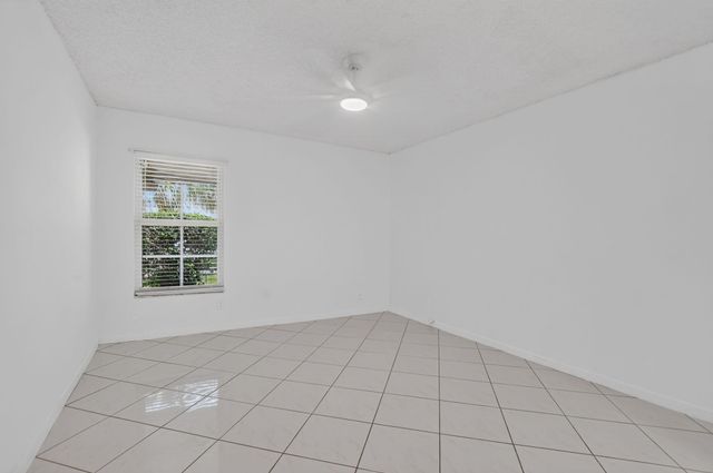 9095 Flynn Circle 6, Boca Raton, FL 33496