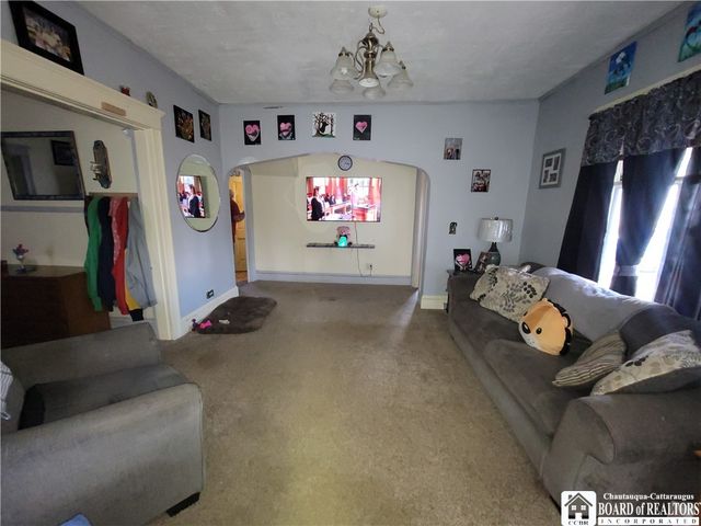 9 Genesee Street, Jamestown, NY 14701