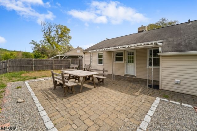 49 Louis Ave, Middlesex Boro, NJ 08846