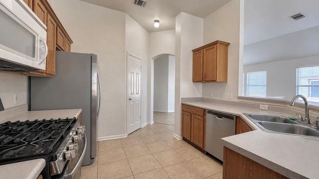 104 Evergreen CIR, Georgetown, TX 78626