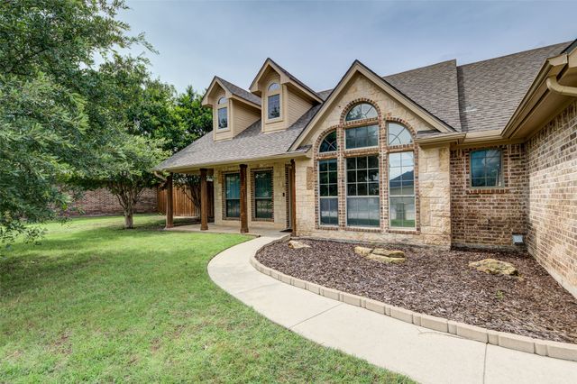 2105 Ridgewood Drive, Bridgeport, TX 76426