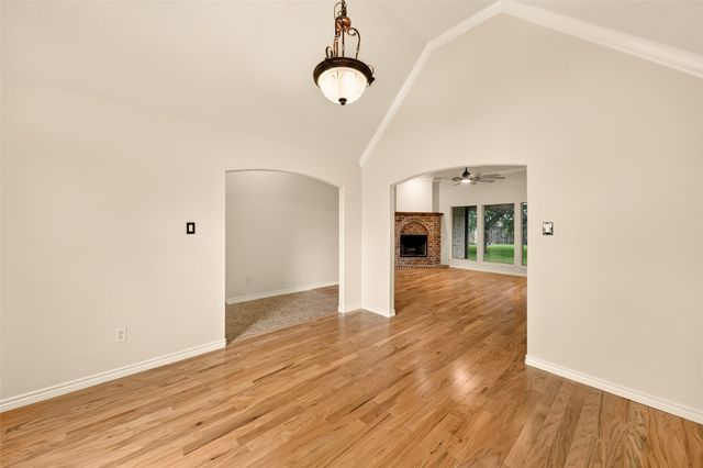 2105 Ridgewood Drive, Bridgeport, TX 76426